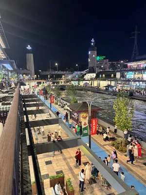 Фото 1 Коммерция в Сзади Торгового центр Next