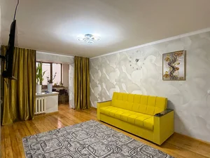 Фото 1 2-комн. квартира в Лисунова