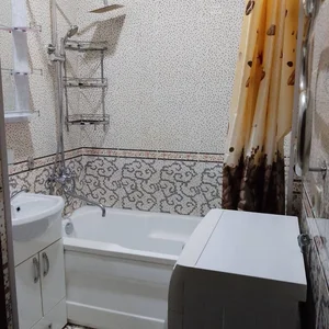 Фото 2 1-комн. квартира на Мактаб 200