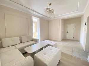 Фото 1 2-комн. квартира в Иззат ул.