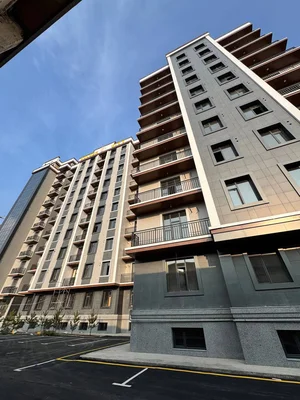 Фото 1 2-комн. квартира в новостройке на Октябрьской