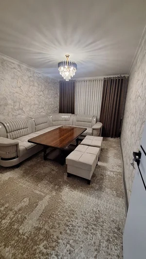 Фото 1 2-комн. квартира в Микрорайон